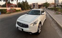 ئینفینیتی FX